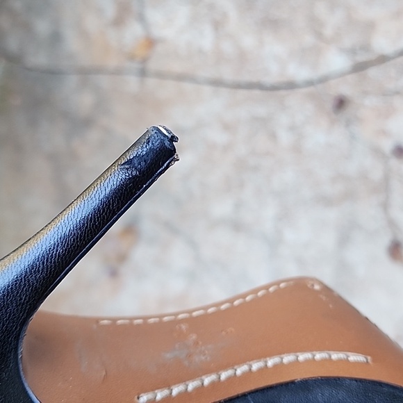 Coach Waverly 85 MM black leather heel - Picture 13 of 13